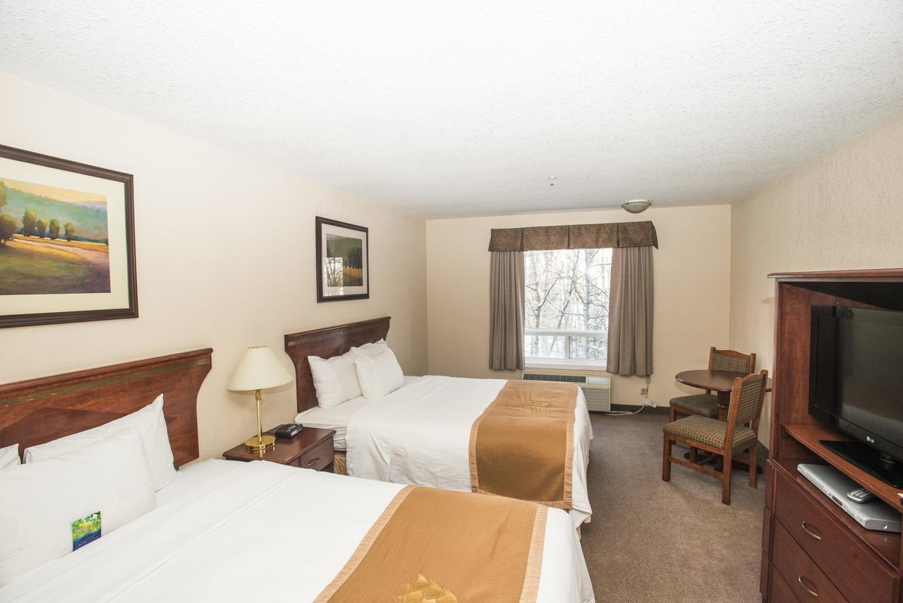 Lakeview Inns & Suites - Chetwynd Εξωτερικό φωτογραφία