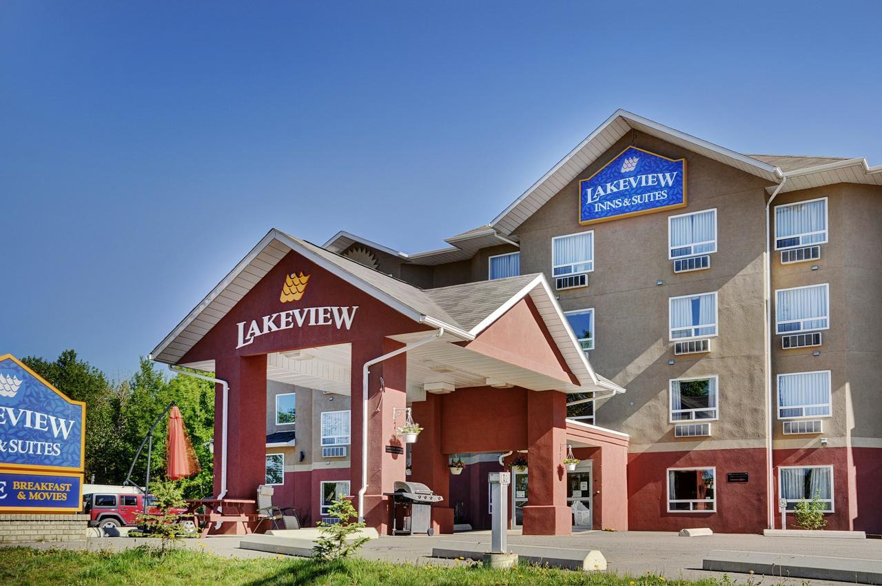 Lakeview Inns & Suites - Chetwynd Εξωτερικό φωτογραφία